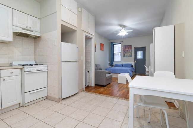 Foto del edificio - 250 E 82nd St