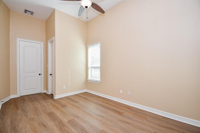 Foto del edificio - 28406 Tanner Crossing Ln