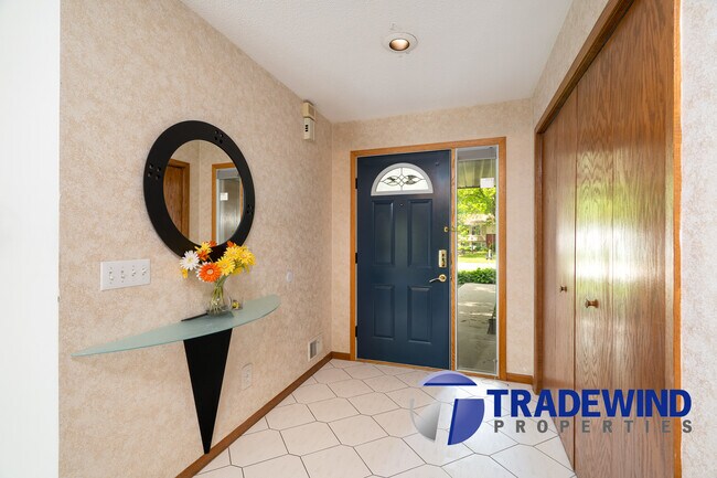 Foto del edificio - 3620 Saratoga Ln N
