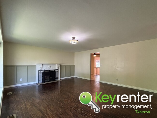 Foto del edificio - Gorgeous 3 Bed 1 Bath Home in Lakewood, WA!
