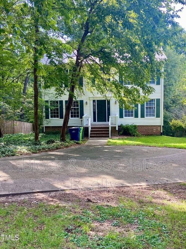 Building Photo - 4219 Arbutus Dr