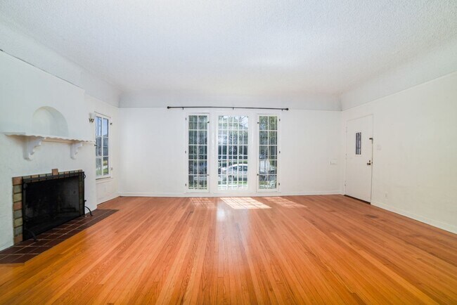 Foto del edificio - 1038 S Citrus Ave