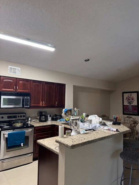 Foto del edificio - 7640 Westwood Dr