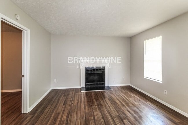 Building Photo - 5551 Downs Way