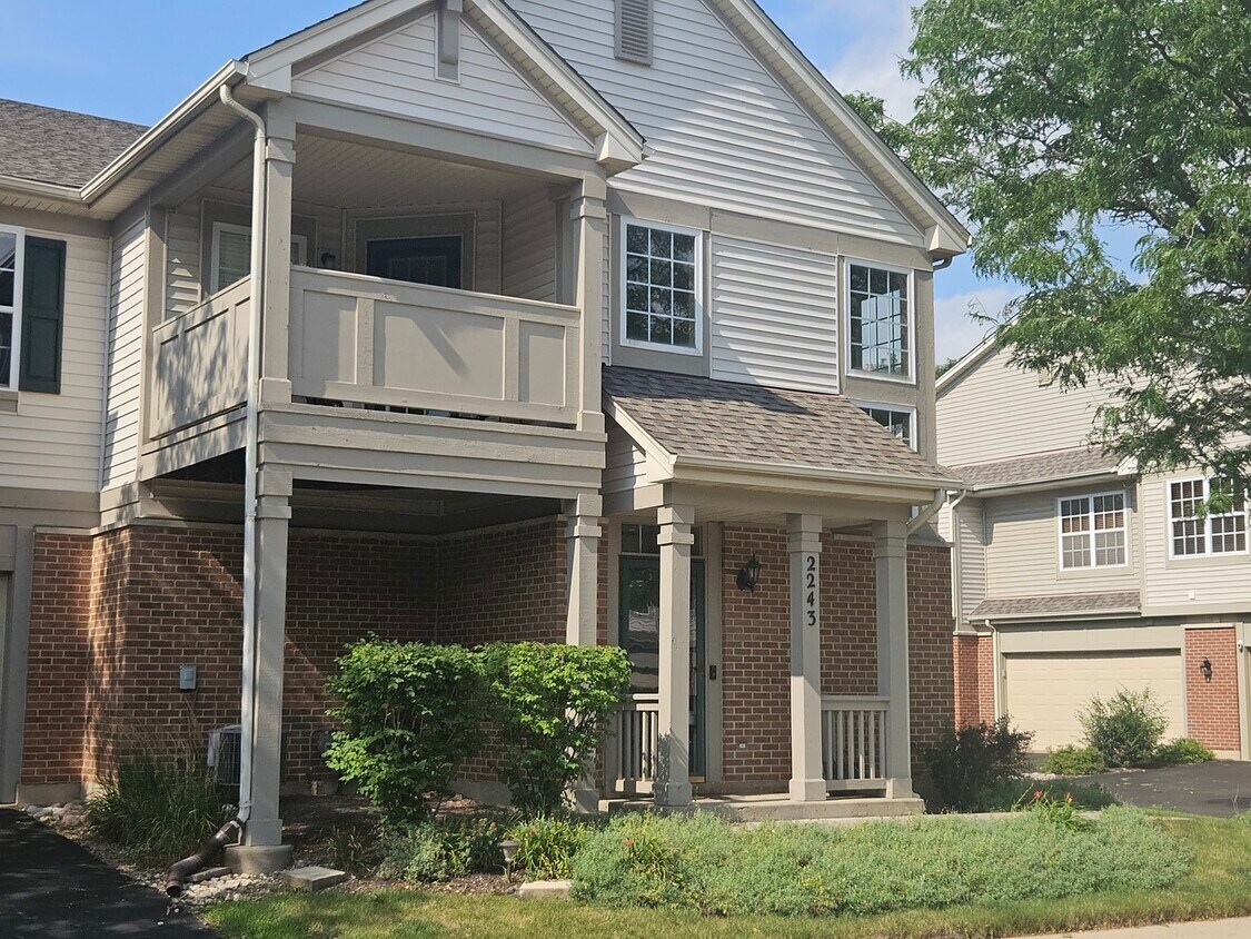 2243 Rockefeller Dr Unit 2243, Geneva, IL 60134 Condo for Rent in