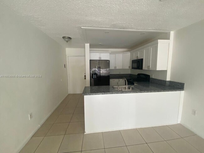 Foto del edificio - 13920 Lake Placid Ct
