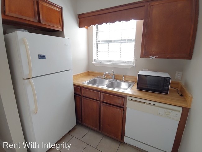 Foto del edificio - 2 br, 1.5 bath House - 1844 Sylvan Court