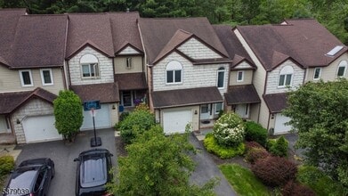 Building Photo - 15 Averell Dr
