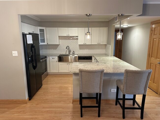 Foto del edificio - 7347 W 79th Pl