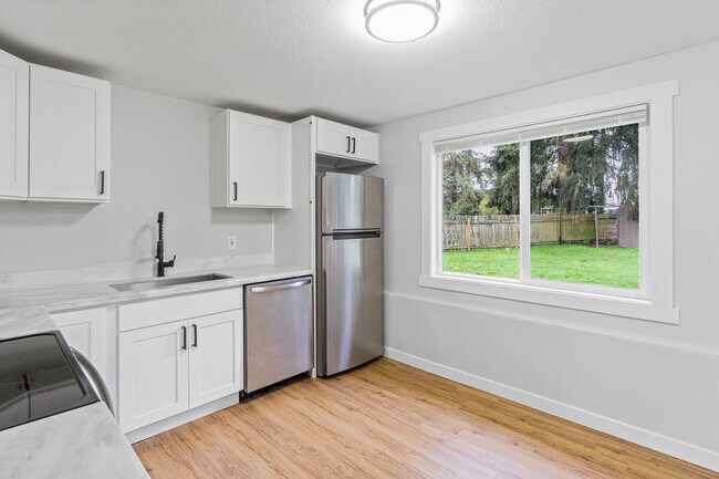 Foto del edificio - 5110 Diamond Blvd SW