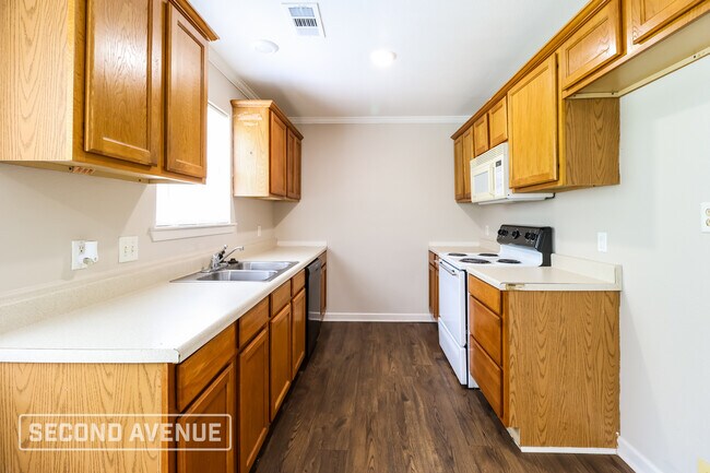 Foto del edificio - 110 Maplewood Dr