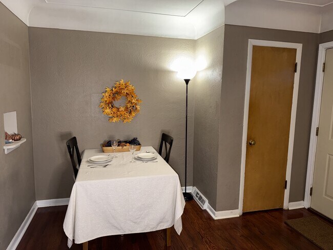 Foto del edificio - 541 34th St SE