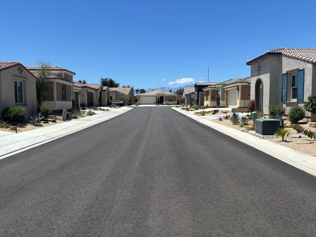 Building Photo - Stylish 2-Bedroom Oasis Domani, Residents ...