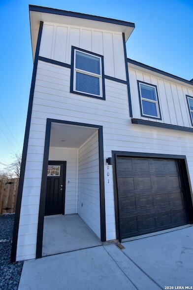 Foto del edificio - 6202 Oakridge Dr