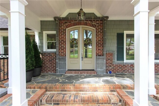 Building Photo - 1365 Timberland Dr