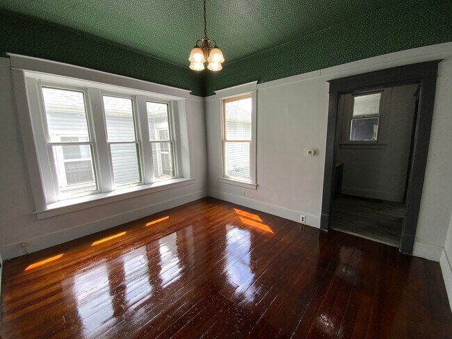 Foto del edificio - 726 Commercial St