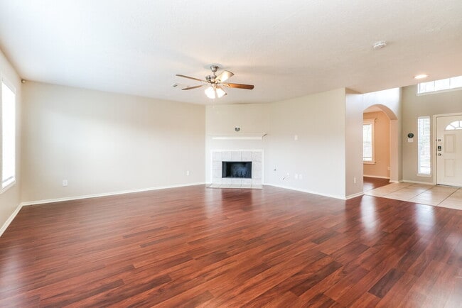 Building Photo - 6718 Rockwall Trail Dr