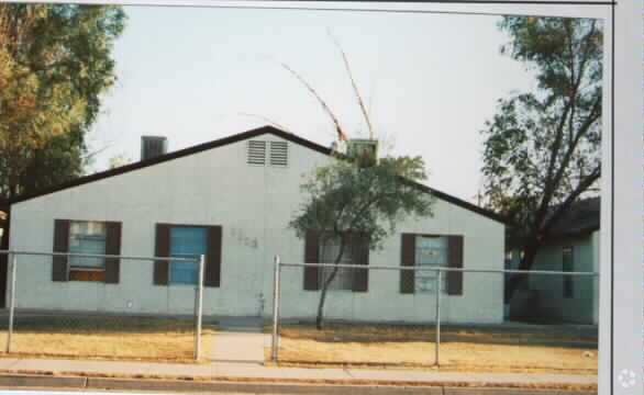 Primary Photo - 1109-1113 E Roosevelt St