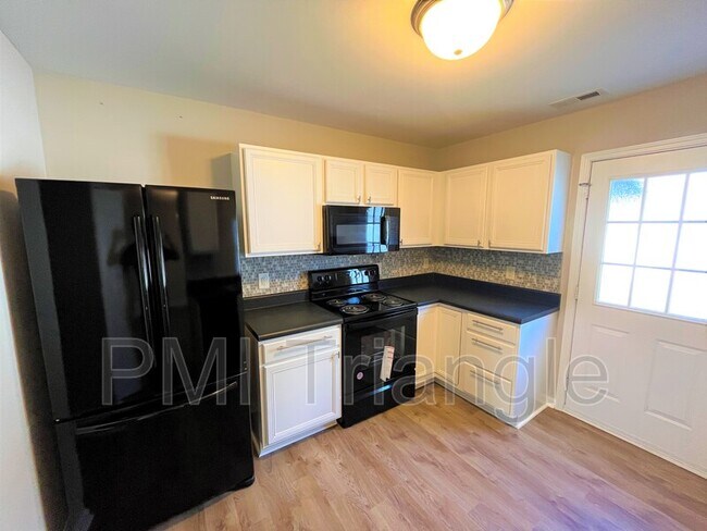 Building Photo - 5210 Malik Dr