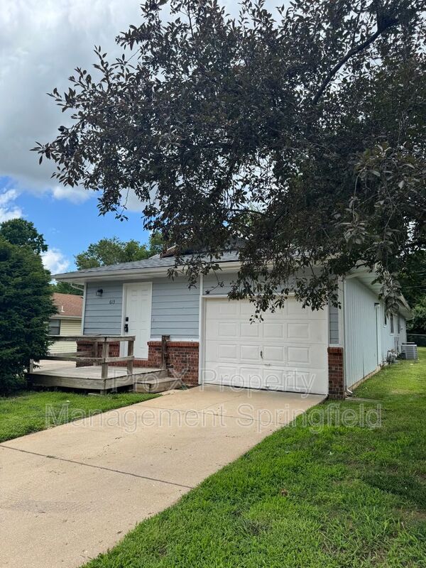 Foto principal - 613 W Edgewood St