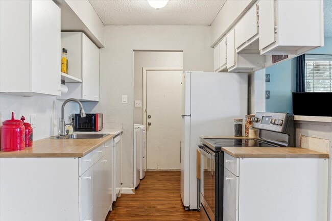 Foto del edificio - 5707 Cripple Brook Ct