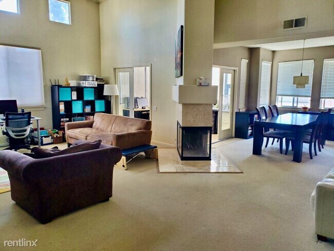 Building Photo - 2 br, 2 bath Townhome - 780 Mediterranean Ln