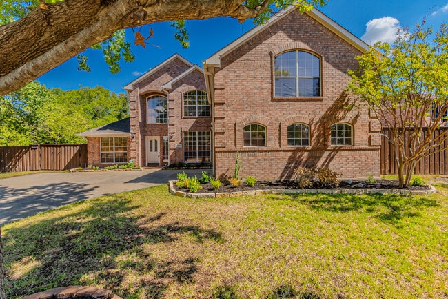 Building Photo - 3098 Greenfield Dr