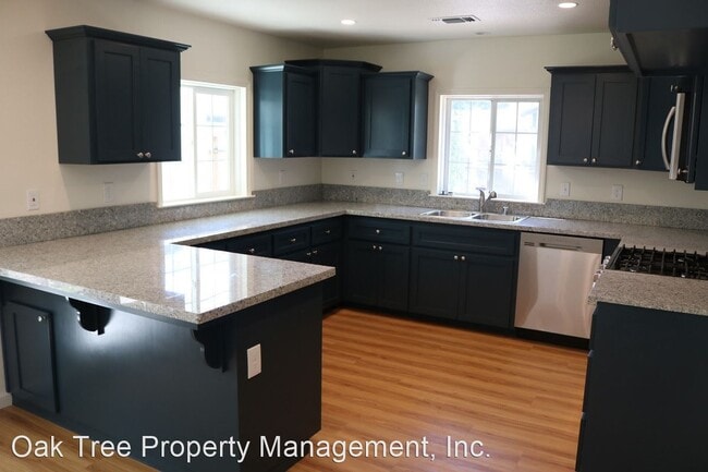 Building Photo - 2 br, 1 bath House - 5334 N. Del Mar Avenue