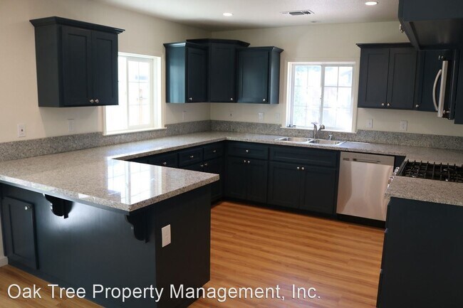 Foto del edificio - 2 br, 1 bath House - 5334 N. Del Mar Avenue