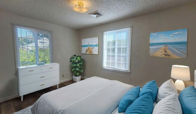 Foto del edificio - 673 W Kenwood St