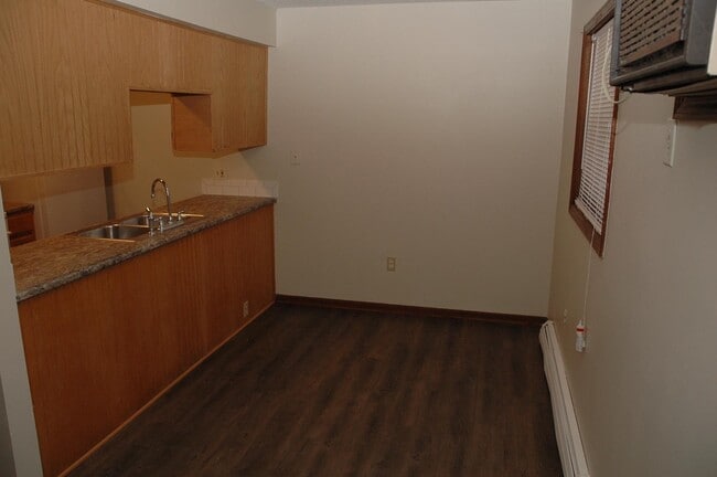 Building Photo - 2940 Vineland Ave SE