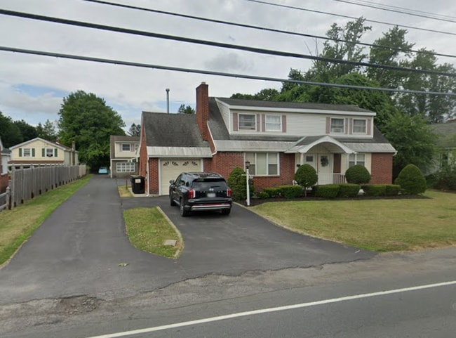 Building Photo - 2156 Curry Rd