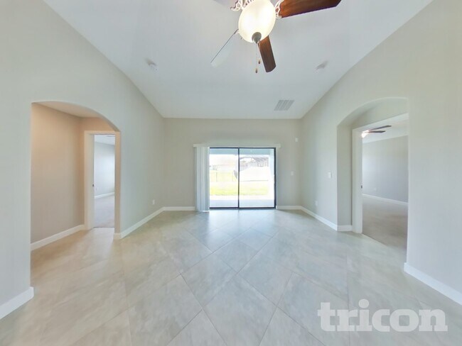Building Photo - 13185 Green Violet Dr