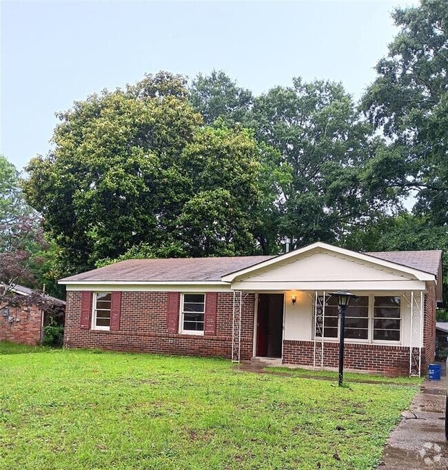 Building Photo - 3215 Fairfax Rd