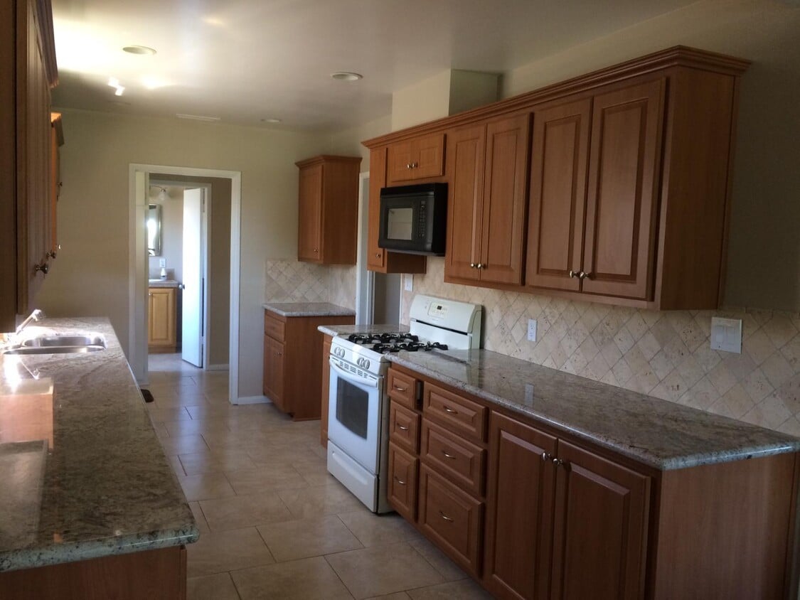 4285 Denver St, Montclair, CA 91763 House Rental in Montclair, CA