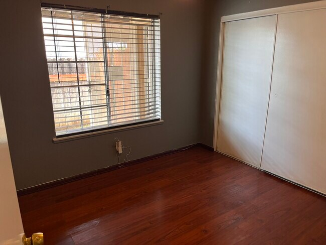 Foto del edificio - 24418 Electra Ct