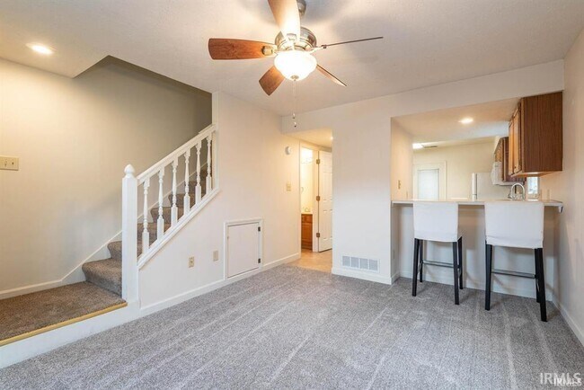 Foto del edificio - 757 E Sherwood Hills Dr