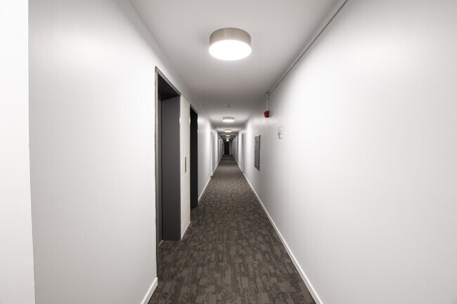 Photo du bâtiment - 401 West Street North
