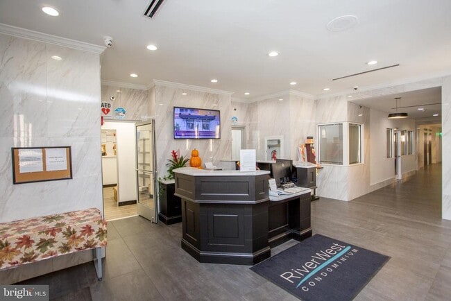 Building Photo - 2101 Chestnut St