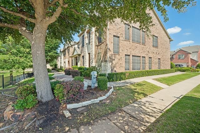 Foto del edificio - 4213 Swan Forest Dr