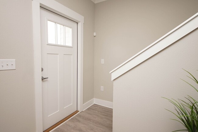 Building Photo - Great Location in Freeport