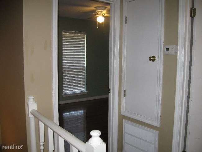 Building Photo - 4 br, 3 bath House - 300 Kensington Drive