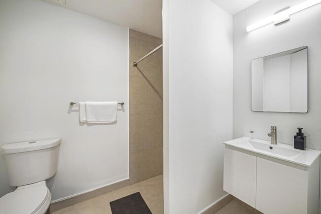 Building Photo - 626 NW 11th Ave