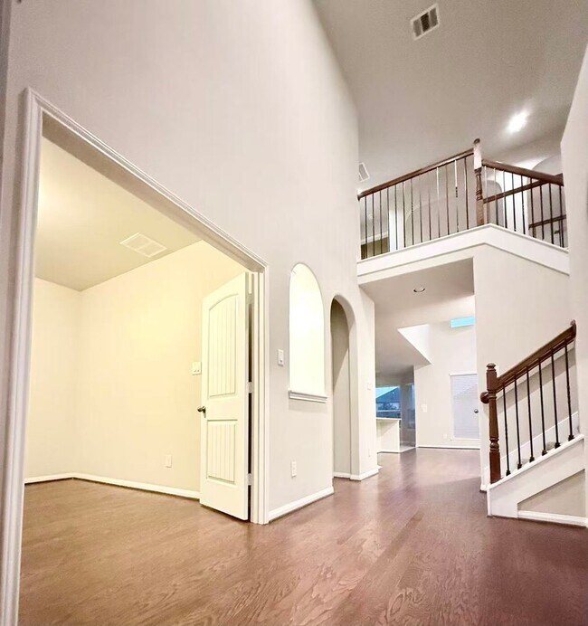 Foto del edificio - Private docking and lake view in Katy near major highway!