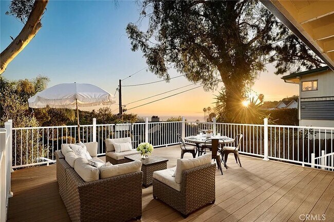Foto del edificio - 1445 Bluebird Canyon Dr