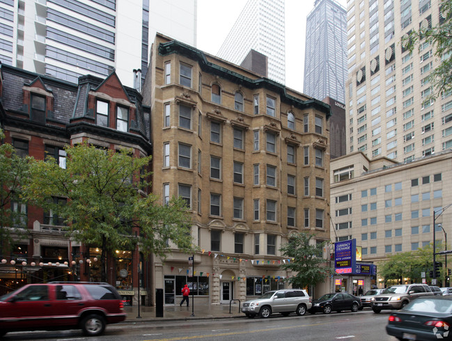 Foto del edificio - 56-60 E Chicago Ave