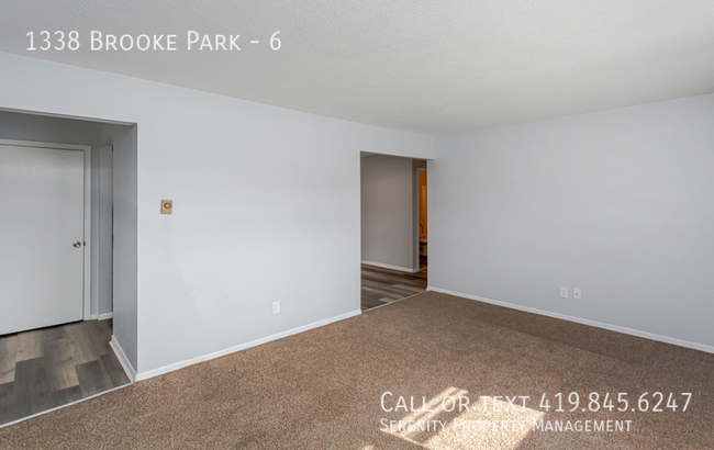 Building Photo - 1338 Brooke Park Dr