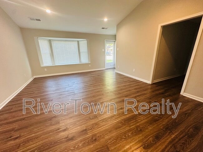 Building Photo - 887 Quail Chase Ln