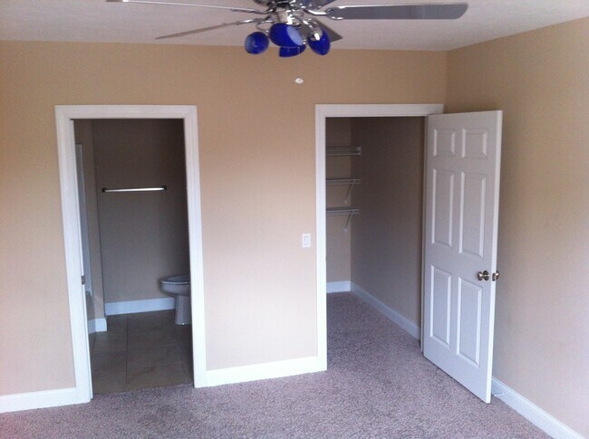 Foto del edificio - 118 S 4th St