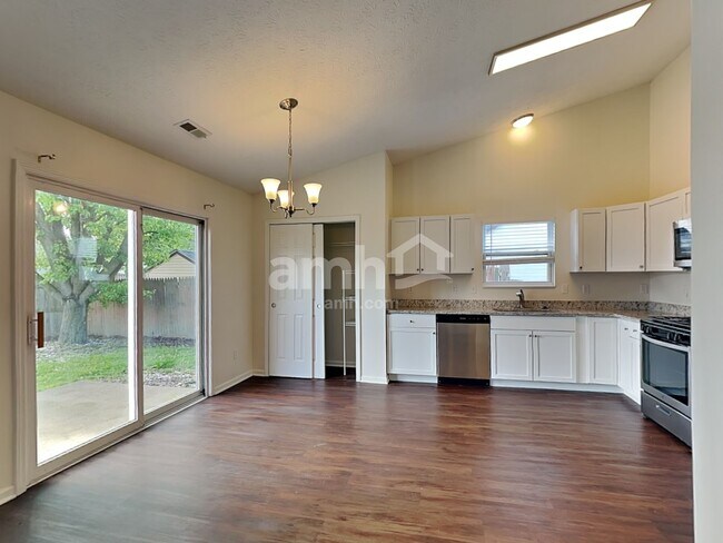 Foto del edificio - 35 Westview Pl